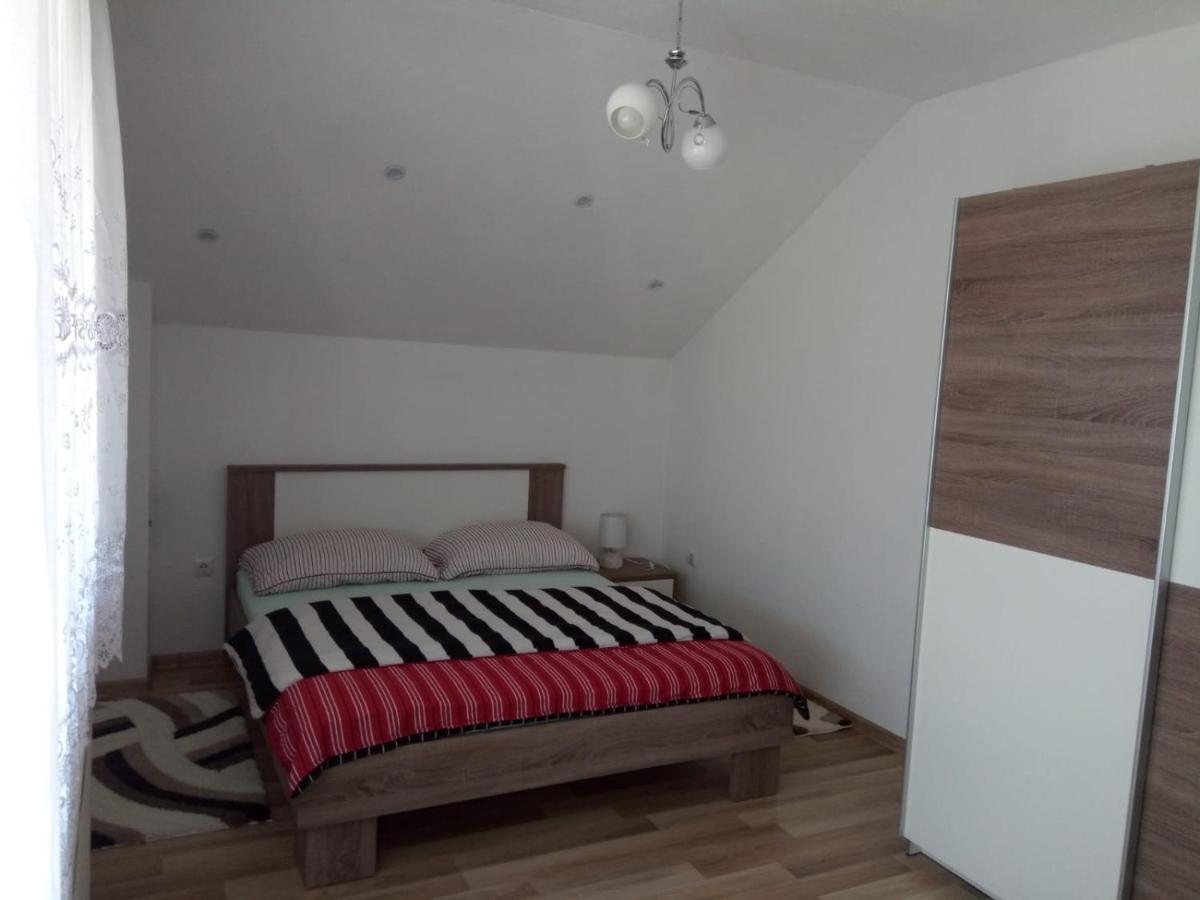 Apartman Karmen Gospic Exterior photo